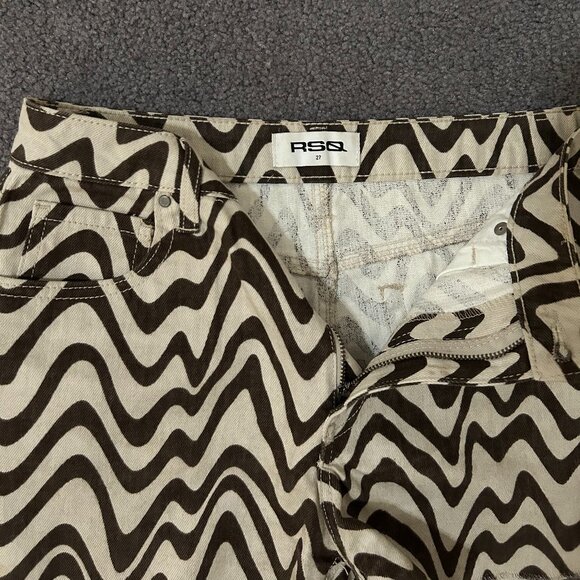 RSQ women's shorts wave pattern tan & brown size 27 - Picture 6 of 9
